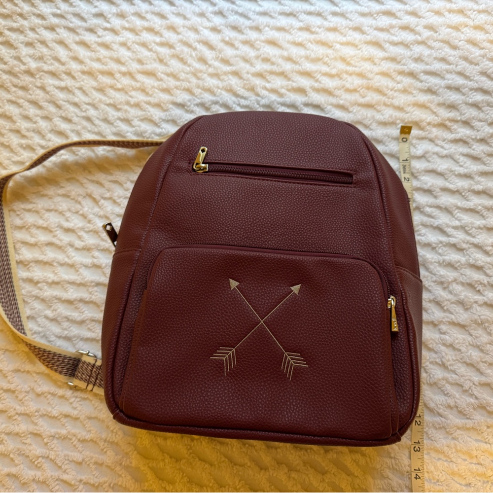 Thirty-One Jewel Pebble Backpack Purse Berry Maroon with Gray Crossed Arrow NWOT